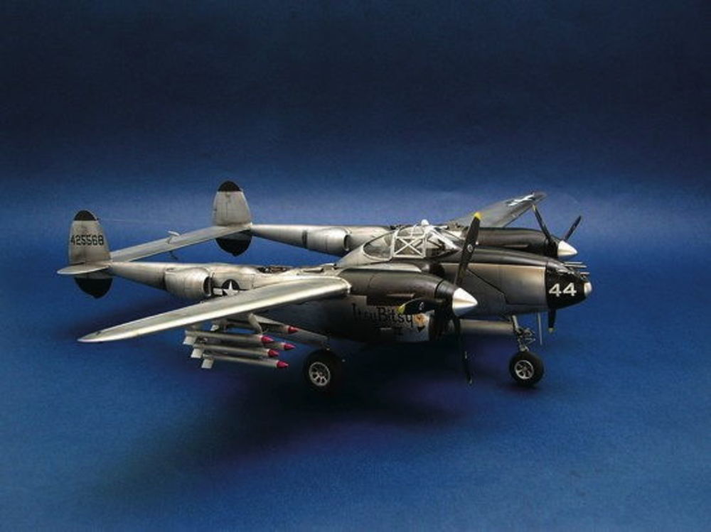 Lockheed P-38L-5-LO Lightning | 02227 | Trumpeter | 1:32