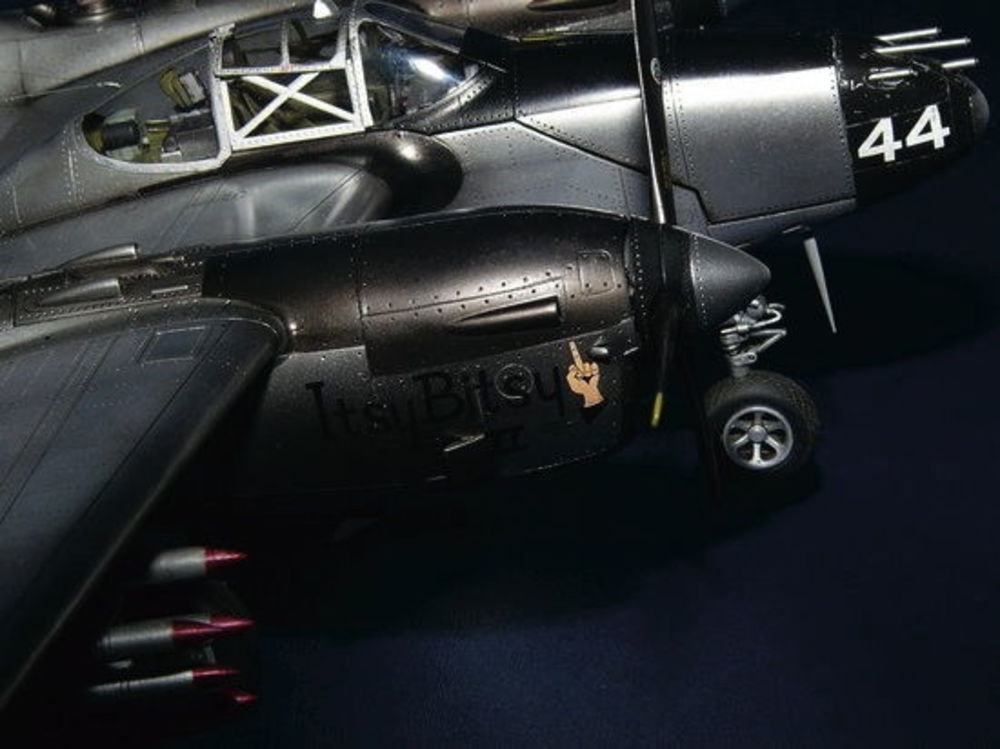 Lockheed P-38L-5-LO Lightning | 02227 | Trumpeter | 1:32